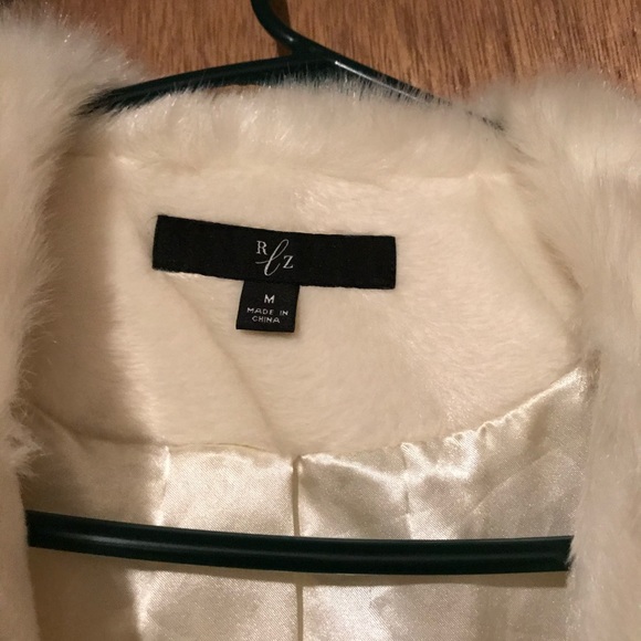 White Faux Fur Vest - Picture 4 of 4